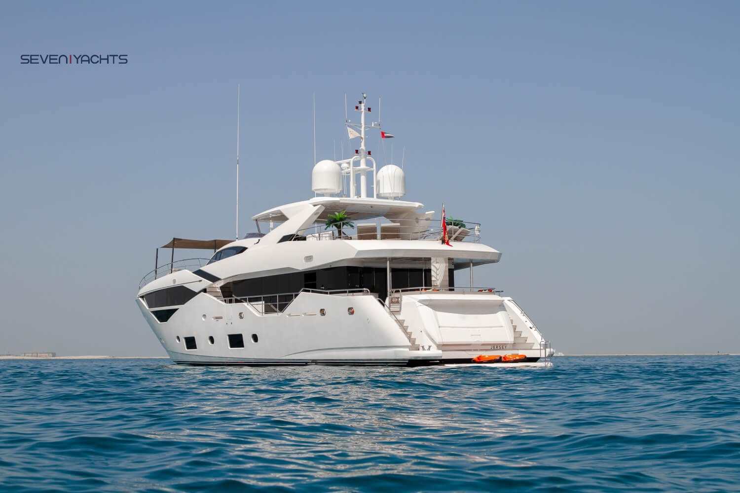 116ft-yacht-sunseeker-3